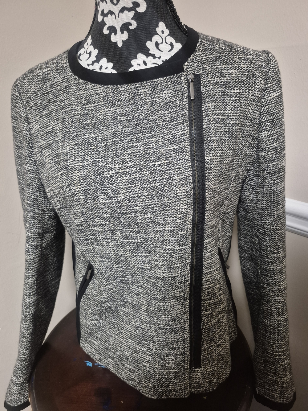 Weekend Max Mara Black & White Tweed Zip-Front Jacket
